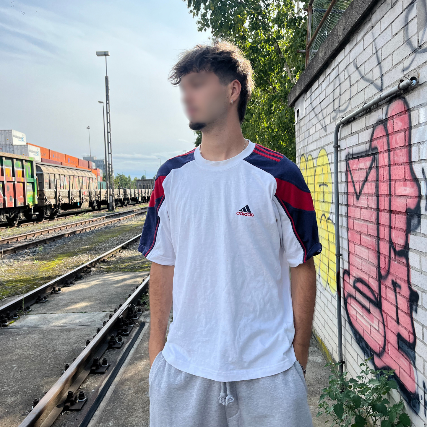 Adidas Shirt (L)