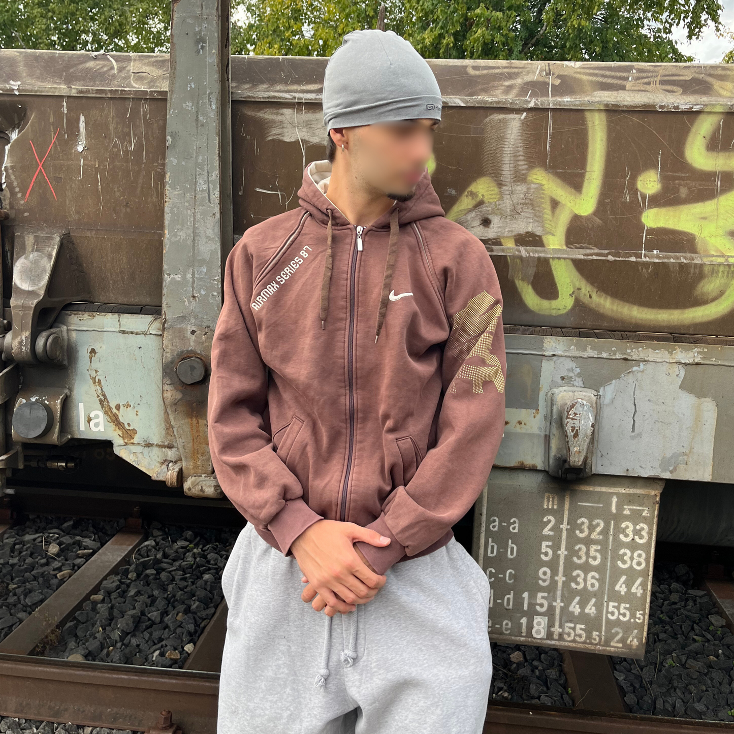 Nike Swoosh Zip Hoodie (L)