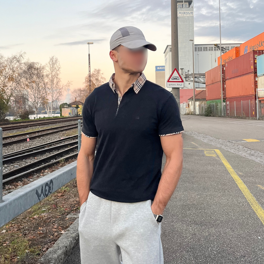 Burberry Polo Shirt (L)